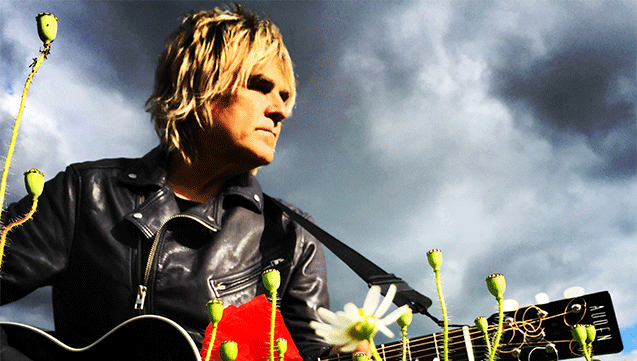 the alarm mike peters