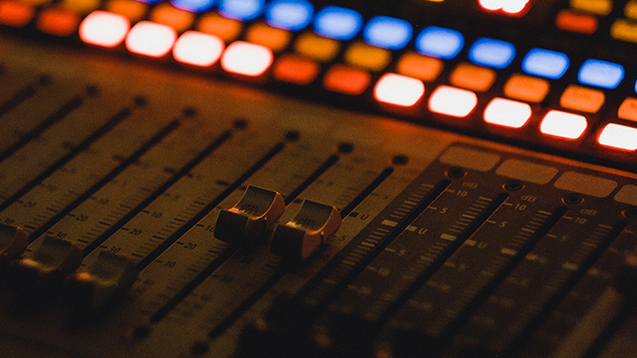 Electronic music - desk