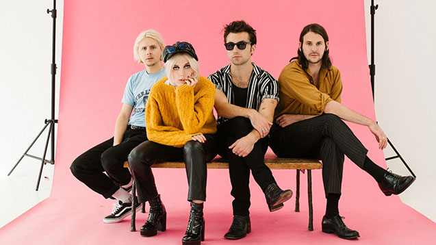 Black HoneyBlack HoneyBlack Honey - still from Dig