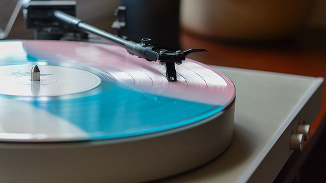 Record vinyl pink blue