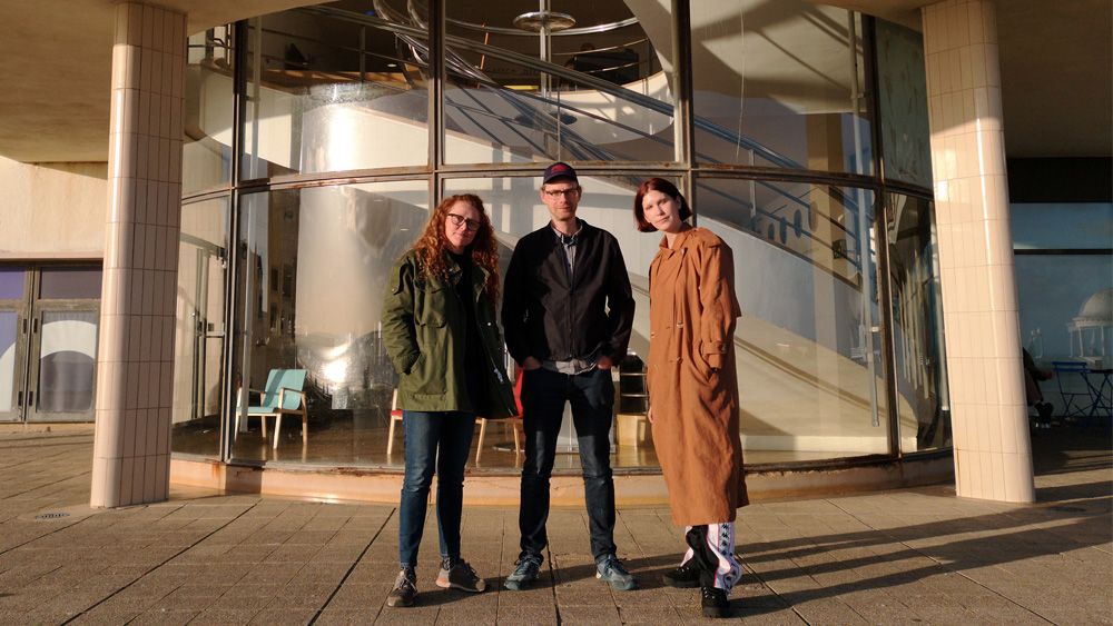 Semiconductor-and-Eartheater