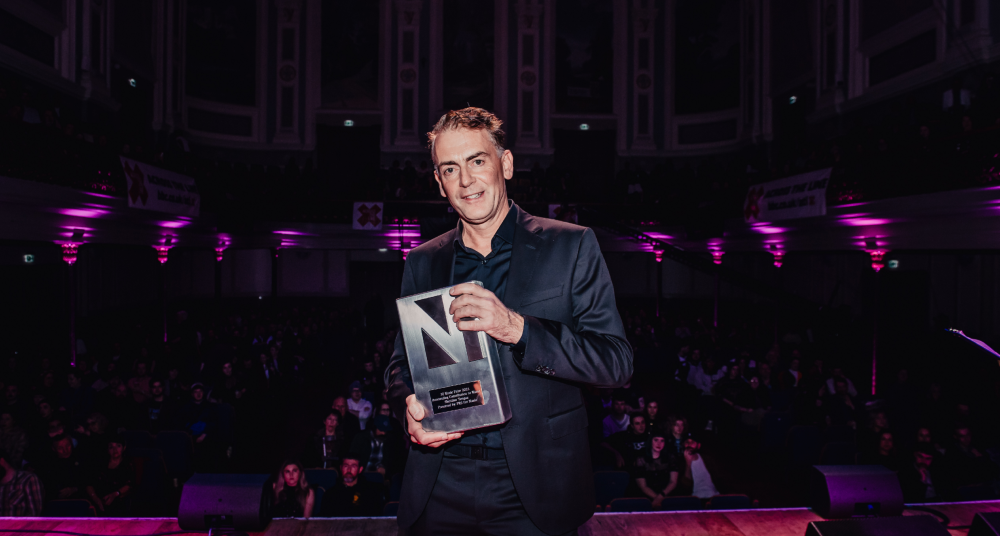 Sheridan Tongue collects his Outstanding Contribution to Music Award